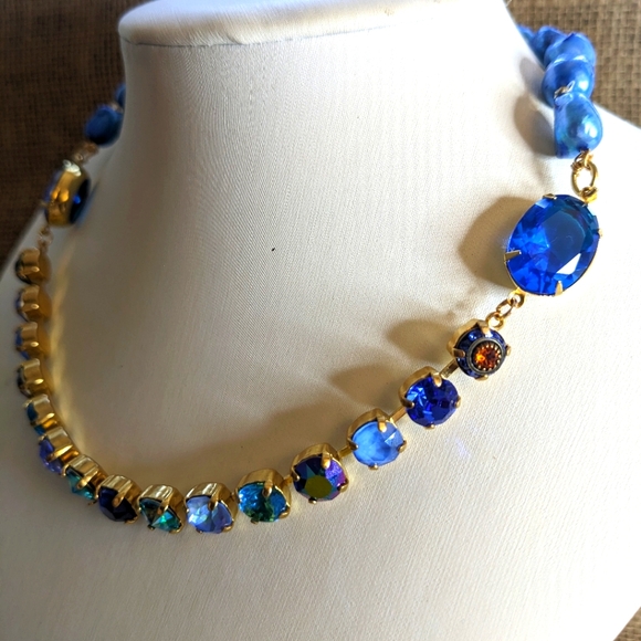Dark Blue Metallic AB Crystal & Blue Baroque Pearl Statement Necklace - Picture 4 of 9